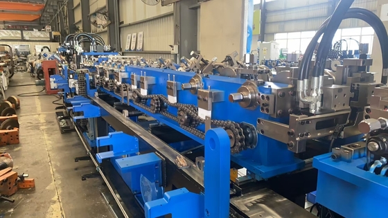 Équipement de machine de formage de villas en acier léger réglable