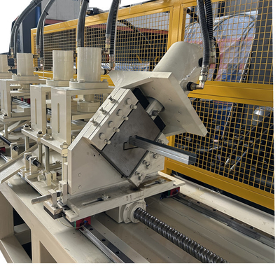 Machine de laminage de profilés métalliques pour revêtement de paroi sèche et plafond pour le marché américain