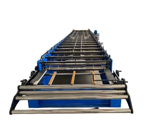 Machine de formage de rouleaux de tôle de toit en métal de haute qualité avec méthode de contrôle PLC