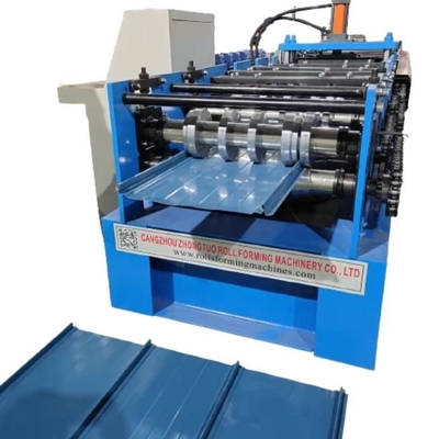 Machine à former des rouleaux de tôle d'acier pour la production de panneaux de verrouillage de toiture métallique à couture debout