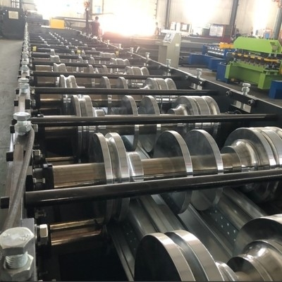 Machine de formage de rouleaux pour le marché des États-Unis Conçue et fabriquée pour les besoins spécifiques du pays