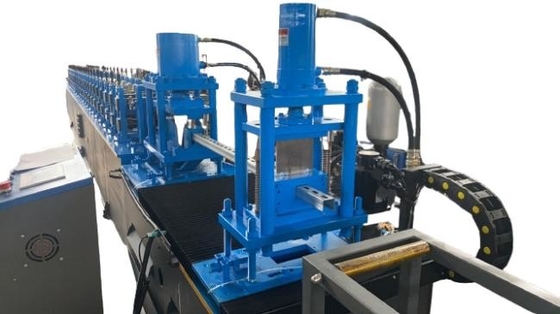 Machine de formage de rouleaux de canal de traction de précision avec diamètre de l'arbre à rouleaux de 70 mm et longueur de coupe personnalisable