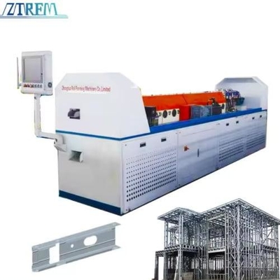 Machine de fabrication de structures de maisons de ville