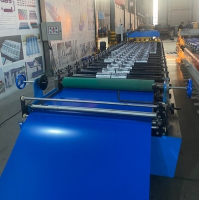 Versatile étape carreaux de toiture de tôles de laminage machine de formage en russe