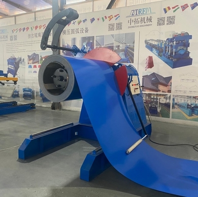 Versatile étape carreaux de toiture de tôles de laminage machine de formage en russe