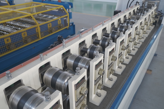 C89 Villa Machine de cadrage en acier pour une épaisseur de 0,7 mm
