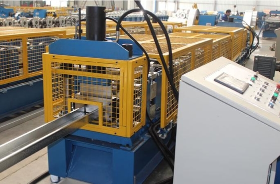 Perçage hydraulique 18 stations C machine de formage de rouleaux de purlin PLC