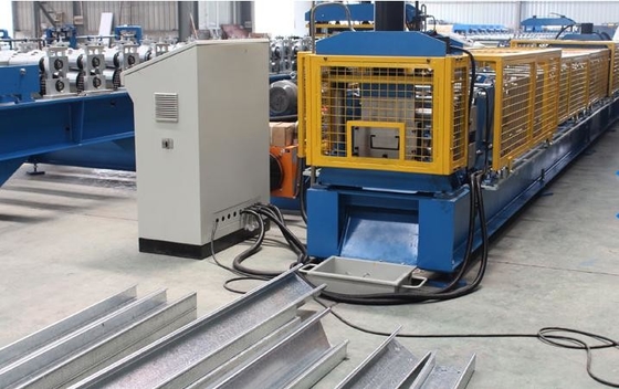 Perçage hydraulique 18 stations C machine de formage de rouleaux de purlin PLC
