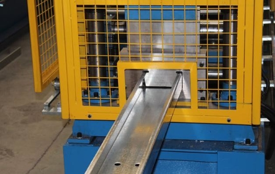 Perçage hydraulique 18 stations C machine de formage de rouleaux de purlin PLC