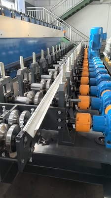 Machine de formage de rouleaux pour l'acier et l'aluminium avec des capacités d'épaisseur allant de 30 à 16 gauge