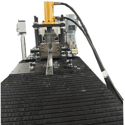Machine à laminer à revêtement en acier réglable par taille automatique