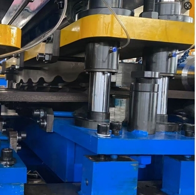 Machines pour les carreaux de toits métalliques pour les carreaux vitrés à étages