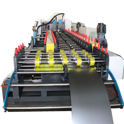 Machine de formage de rouleaux de panneaux métalliques pour étagères de supermarché