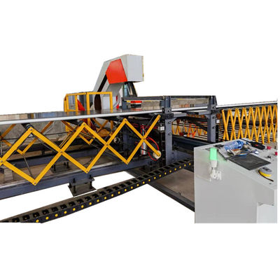 Machine de formage par laminage de panneaux isolés en alliage d'aluminium PIR