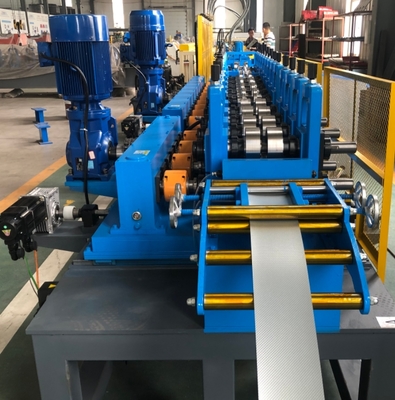 Machine de formage de profilés de montants et rails de cloison sèche, 70 m/min, entièrement automatique