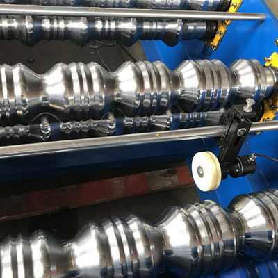 Le petit pain vitré par toit de toit de tuile en métal formant la machine a ridé la tôle d'acier BV/GV