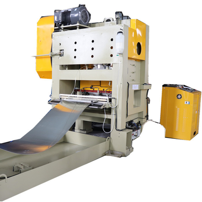 Ligne de production automatique de perforation et de découpe